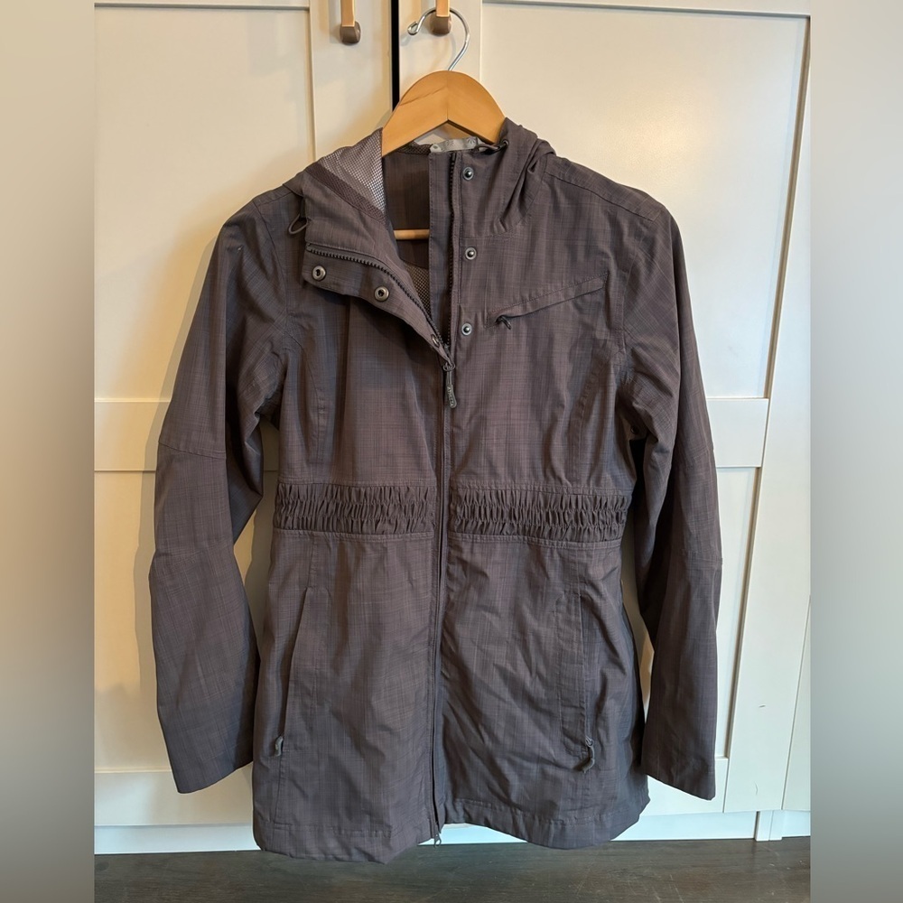 Athleta raincoat windbreaker in purple size small